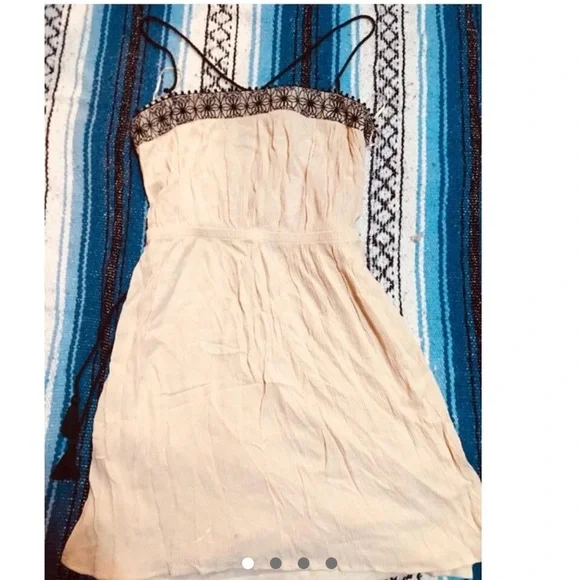 Zara Beige & Black Floral Lace Boho Dress - Picture 4 of 7